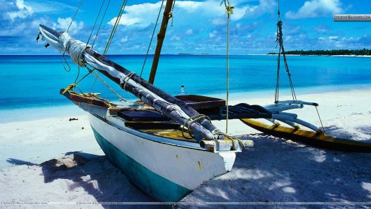 Canoes Of The Marshall Islands